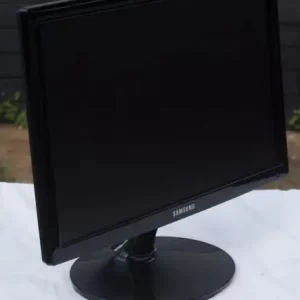 samsung lcd monitor s19d300ny, 19 Inch, vga and adapter